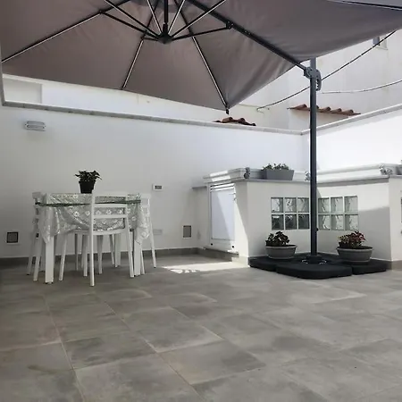 Sweet Home, Apartman *