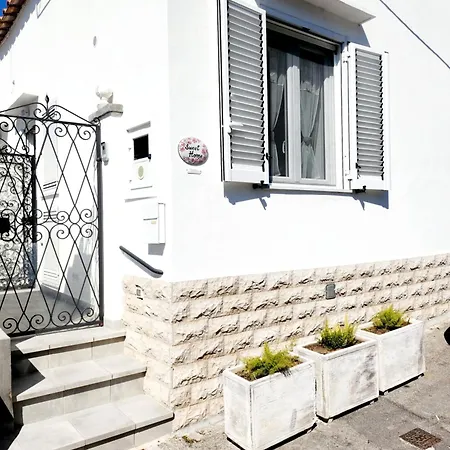 Sweet Home, * Anacapri