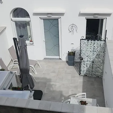 Sweet Home, Apartamento