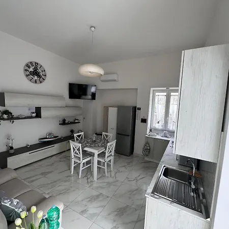 Apartment Sweet Home,