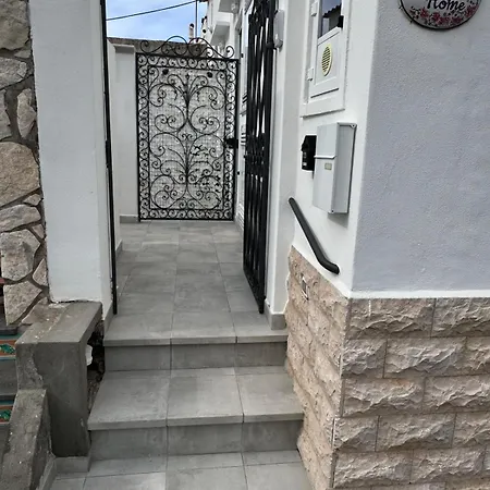 Sweet Home,