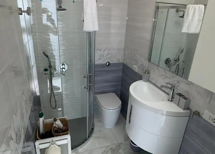 Sweet Home, דירה