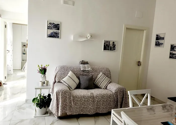 Sweet Home, * Ανακάπρι